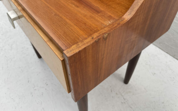 2 Mid Century maple bedside tables - Image 7