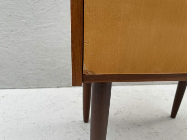 2 Mid Century maple bedside tables - Image 9