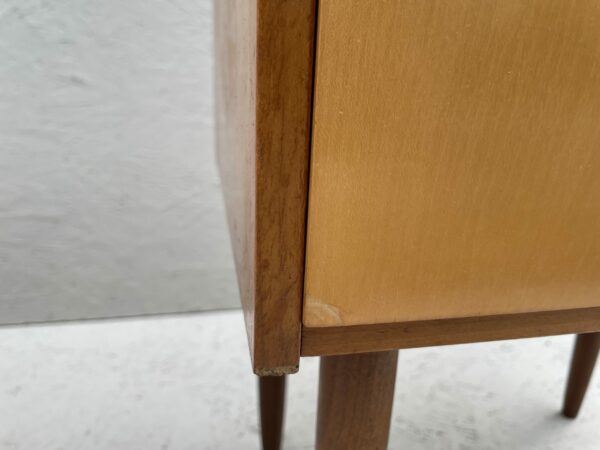 2 Mid Century maple bedside tables - Image 2