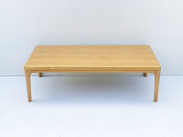 Large Mid Century Oak Coffee Table, Designed By Henning Kjærnulf And Manufactured By Vejle Stole Og Mobelfabrik.