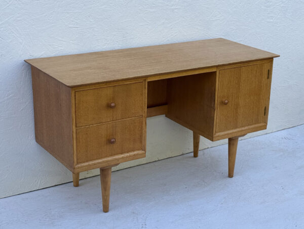 Mid Century Light Oak Desk - Image 4